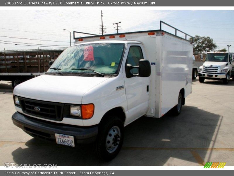 Oxford White / Medium Flint 2006 Ford E Series Cutaway E350 Commercial Utility Truck