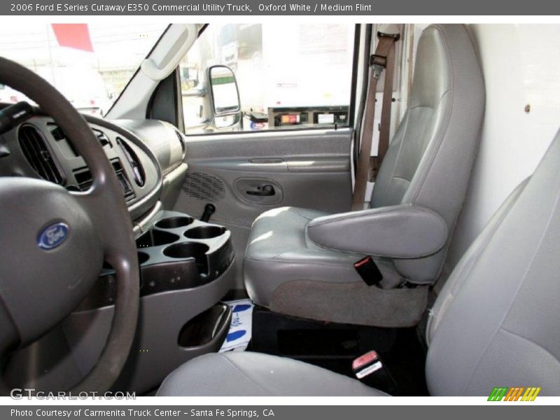 Oxford White / Medium Flint 2006 Ford E Series Cutaway E350 Commercial Utility Truck