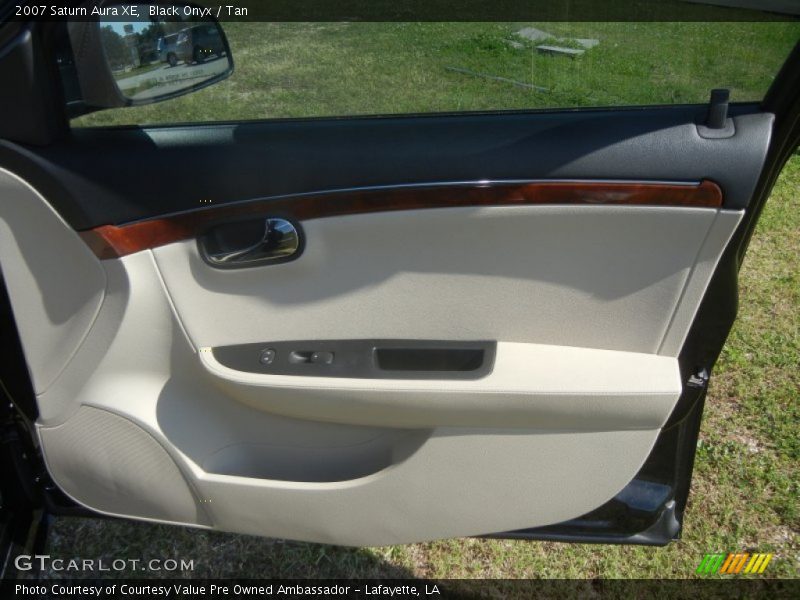 Black Onyx / Tan 2007 Saturn Aura XE