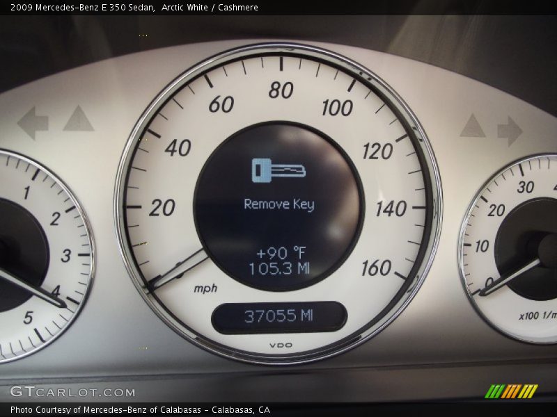 Arctic White / Cashmere 2009 Mercedes-Benz E 350 Sedan