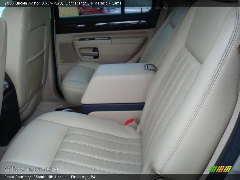 Light French Silk Metallic / Camel 2005 Lincoln Aviator Luxury AWD
