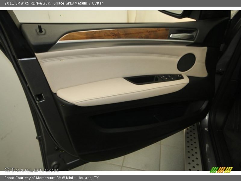 Space Gray Metallic / Oyster 2011 BMW X5 xDrive 35d