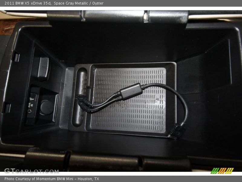 Space Gray Metallic / Oyster 2011 BMW X5 xDrive 35d