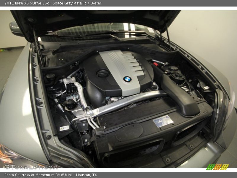 Space Gray Metallic / Oyster 2011 BMW X5 xDrive 35d
