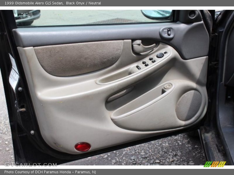 Door Panel of 1999 Alero GLS Sedan