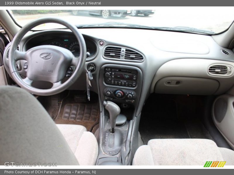 Dashboard of 1999 Alero GLS Sedan
