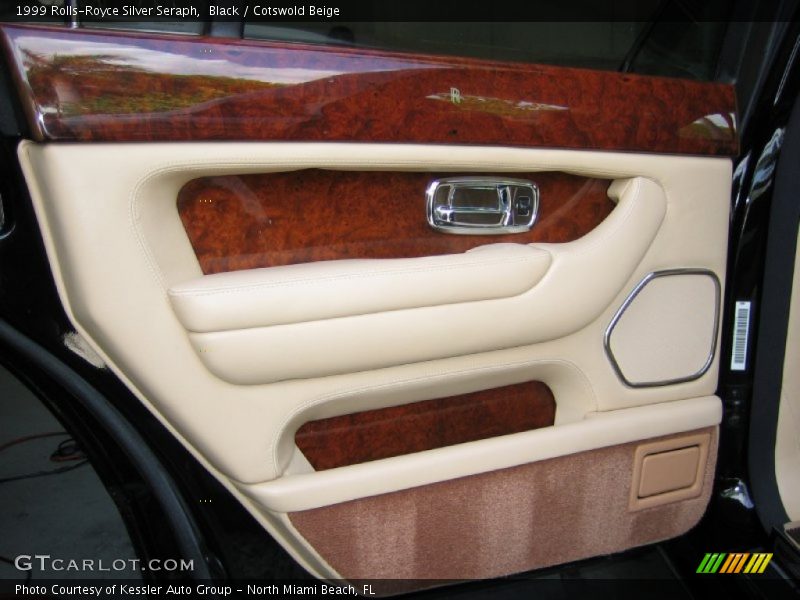 Door Panel of 1999 Silver Seraph 