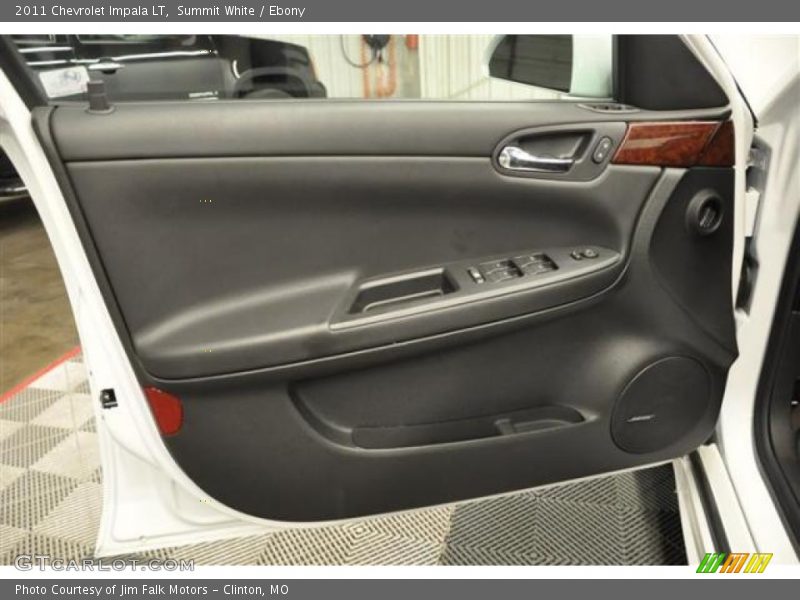 Summit White / Ebony 2011 Chevrolet Impala LT