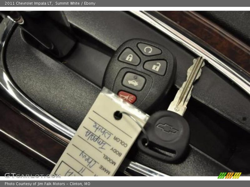 Summit White / Ebony 2011 Chevrolet Impala LT