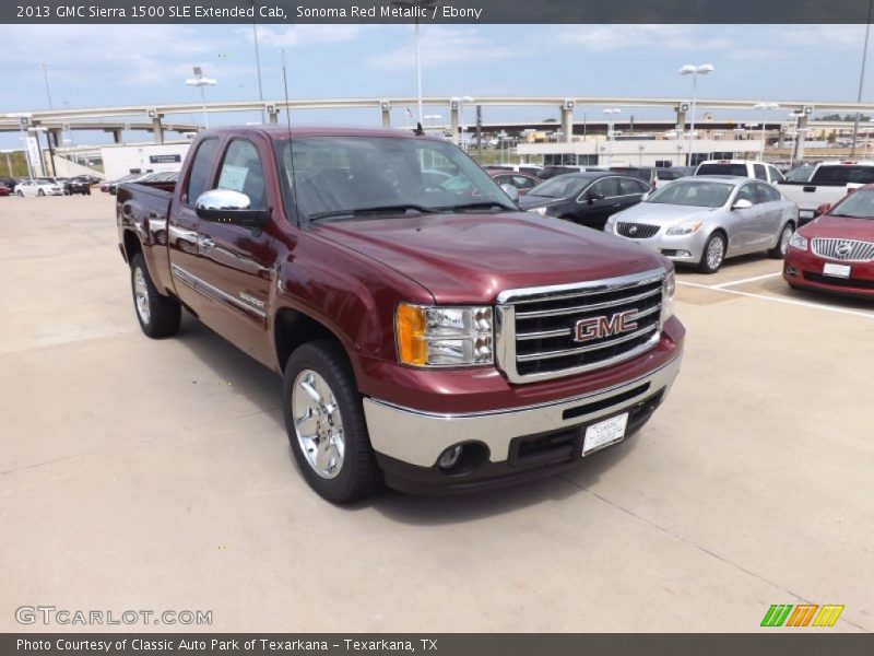 Front 3/4 View of 2013 Sierra 1500 SLE Extended Cab