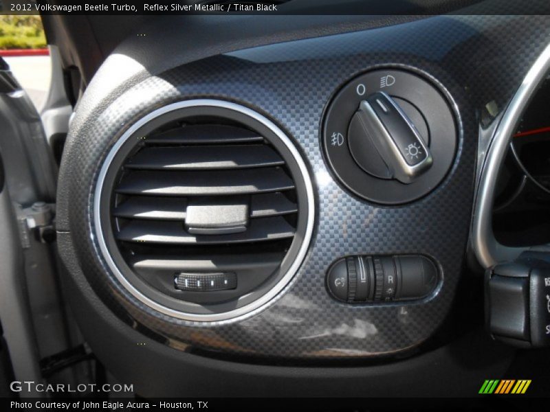 Reflex Silver Metallic / Titan Black 2012 Volkswagen Beetle Turbo
