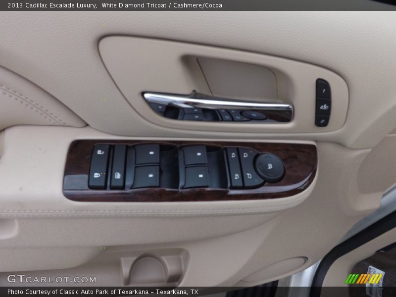 Controls of 2013 Escalade Luxury