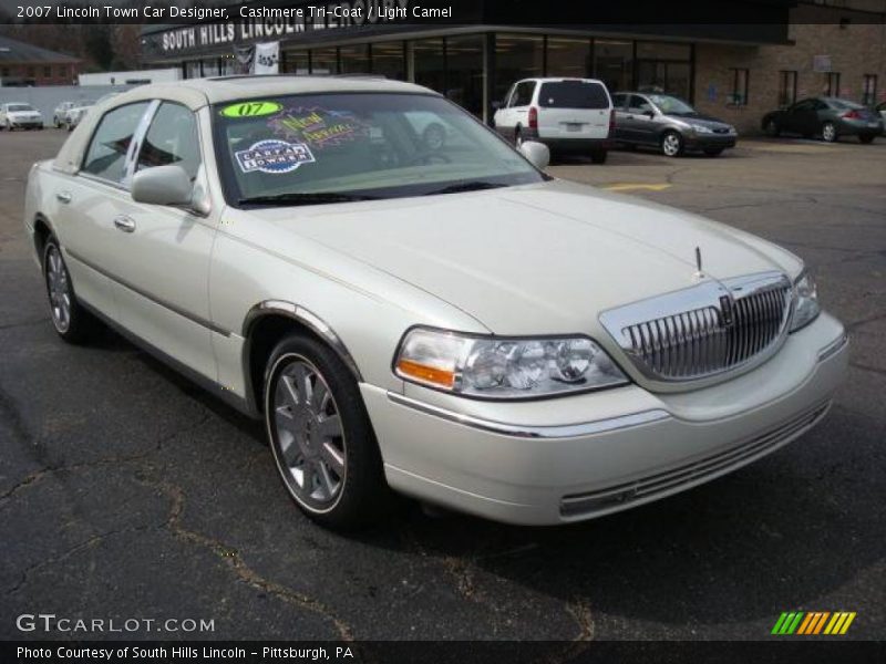 Cashmere Tri-Coat / Light Camel 2007 Lincoln Town Car Designer