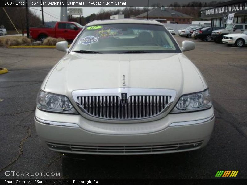 Cashmere Tri-Coat / Light Camel 2007 Lincoln Town Car Designer