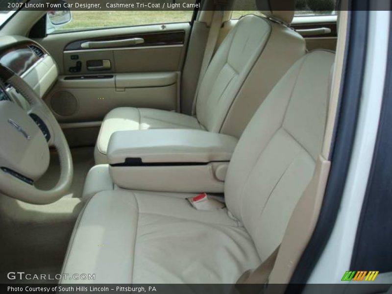 Cashmere Tri-Coat / Light Camel 2007 Lincoln Town Car Designer