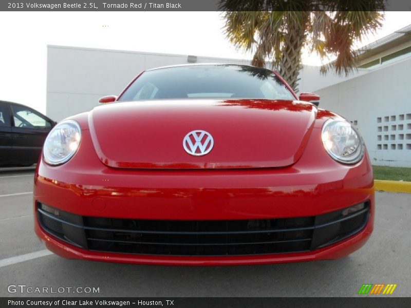 Tornado Red / Titan Black 2013 Volkswagen Beetle 2.5L
