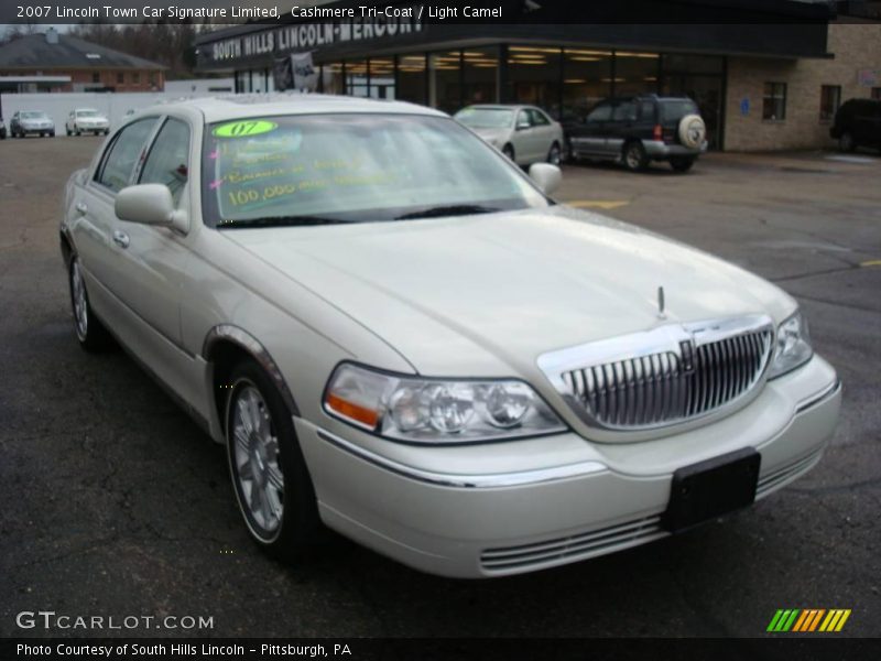 Cashmere Tri-Coat / Light Camel 2007 Lincoln Town Car Signature Limited