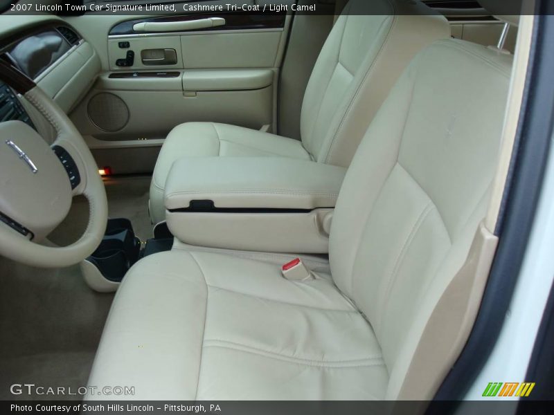 Cashmere Tri-Coat / Light Camel 2007 Lincoln Town Car Signature Limited