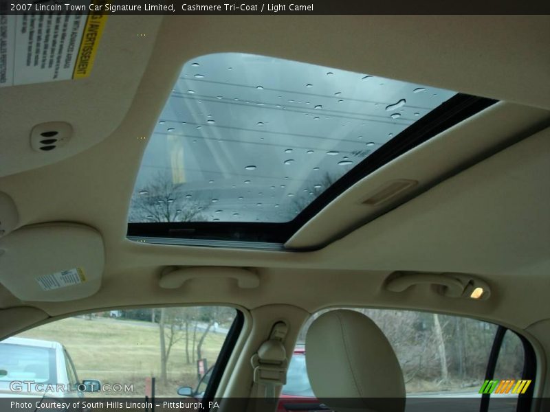 Cashmere Tri-Coat / Light Camel 2007 Lincoln Town Car Signature Limited