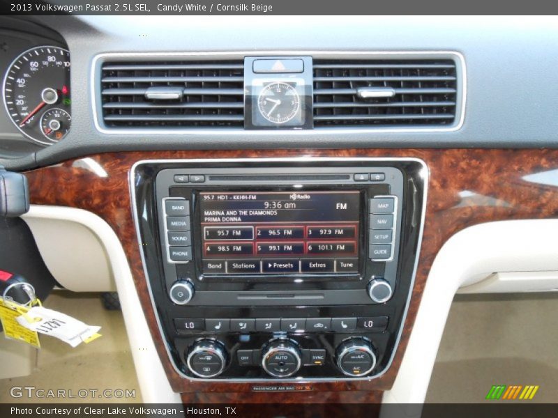 Controls of 2013 Passat 2.5L SEL