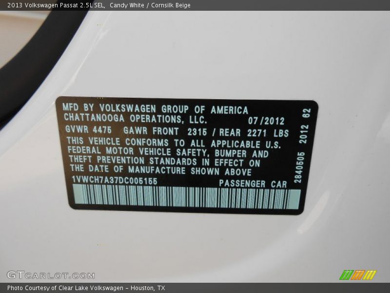 Candy White / Cornsilk Beige 2013 Volkswagen Passat 2.5L SEL