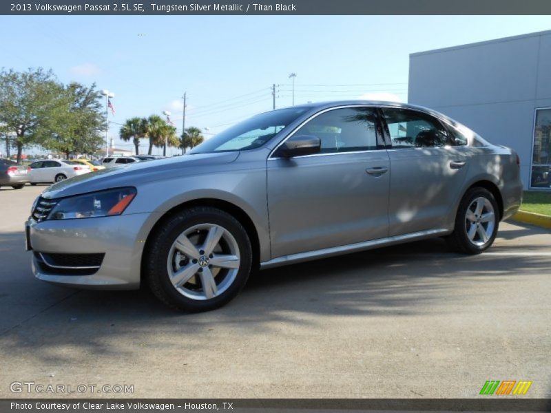 Tungsten Silver Metallic / Titan Black 2013 Volkswagen Passat 2.5L SE