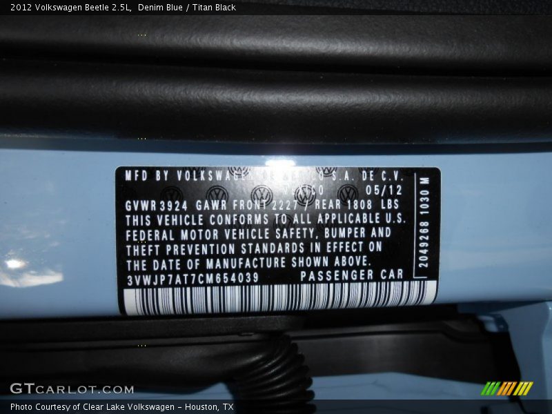 Denim Blue / Titan Black 2012 Volkswagen Beetle 2.5L