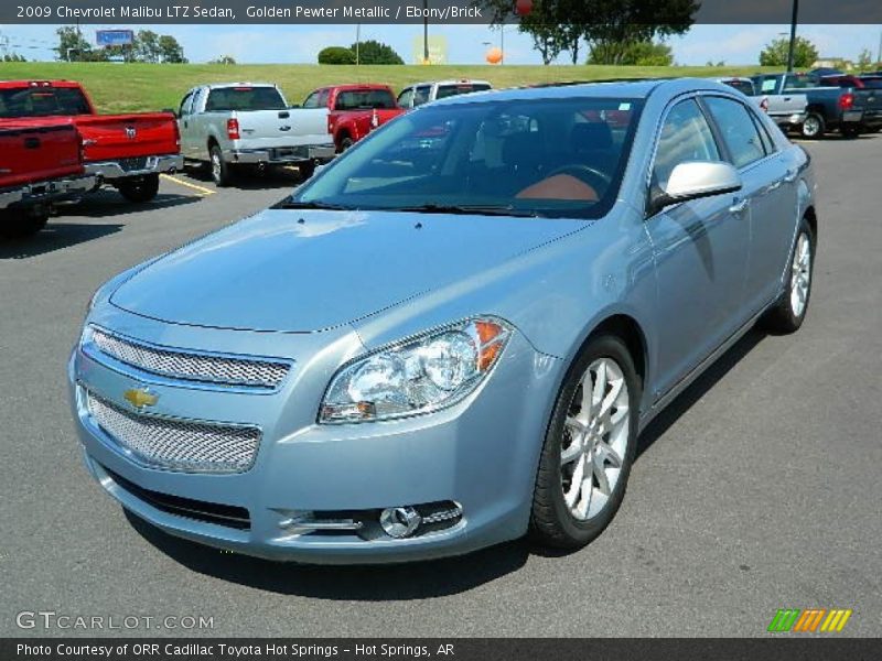 Front 3/4 View of 2009 Malibu LTZ Sedan