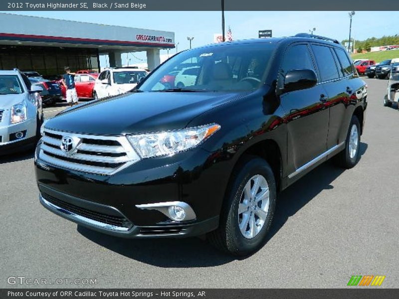 Black / Sand Beige 2012 Toyota Highlander SE