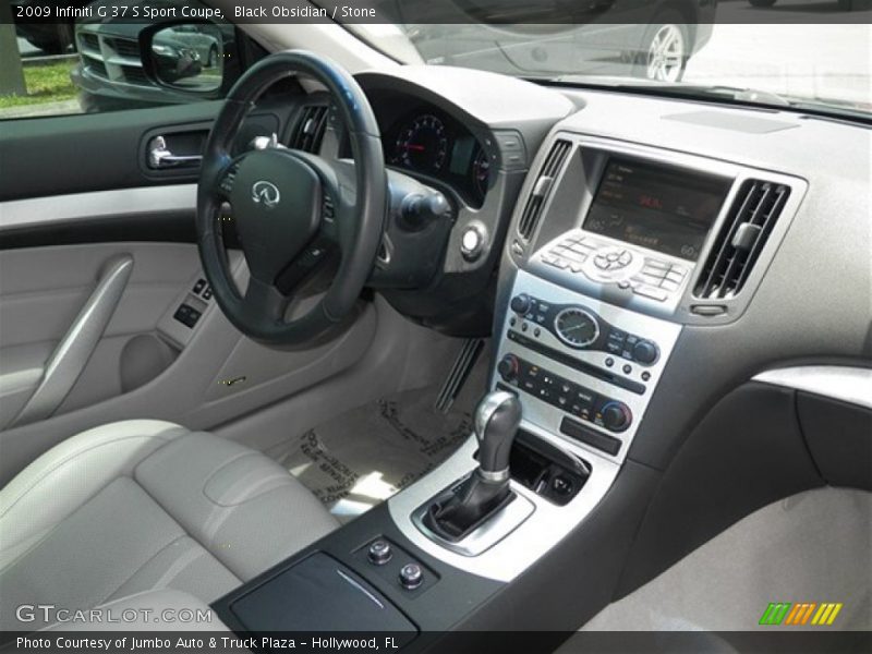 Dashboard of 2009 G 37 S Sport Coupe