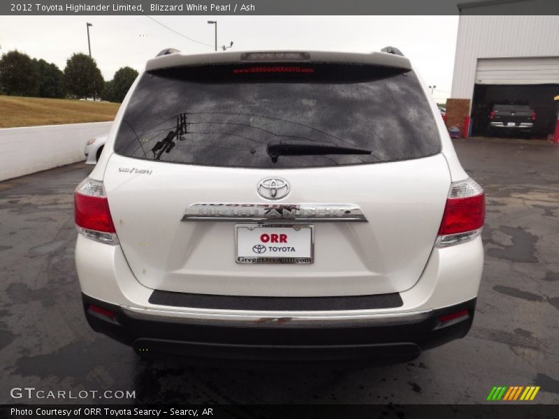 Blizzard White Pearl / Ash 2012 Toyota Highlander Limited