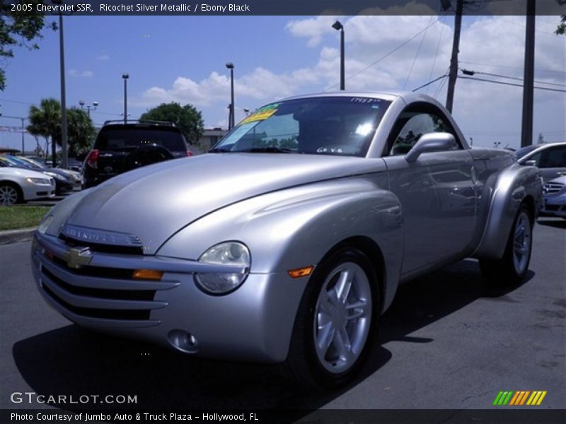 Ricochet Silver Metallic / Ebony Black 2005 Chevrolet SSR