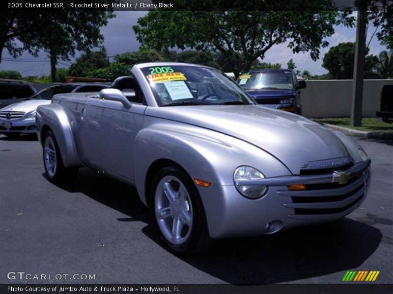 Ricochet Silver Metallic / Ebony Black 2005 Chevrolet SSR