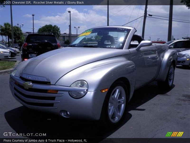 Ricochet Silver Metallic / Ebony Black 2005 Chevrolet SSR