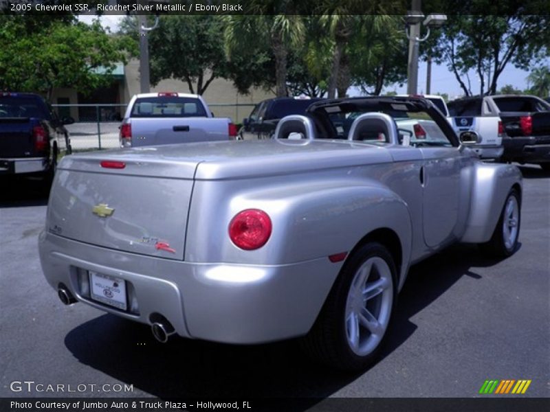 Ricochet Silver Metallic / Ebony Black 2005 Chevrolet SSR