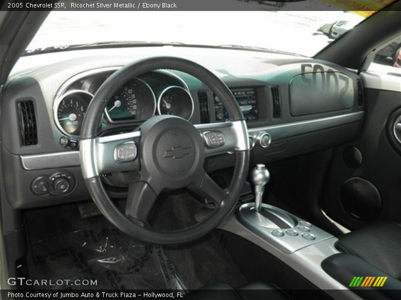 Ricochet Silver Metallic / Ebony Black 2005 Chevrolet SSR