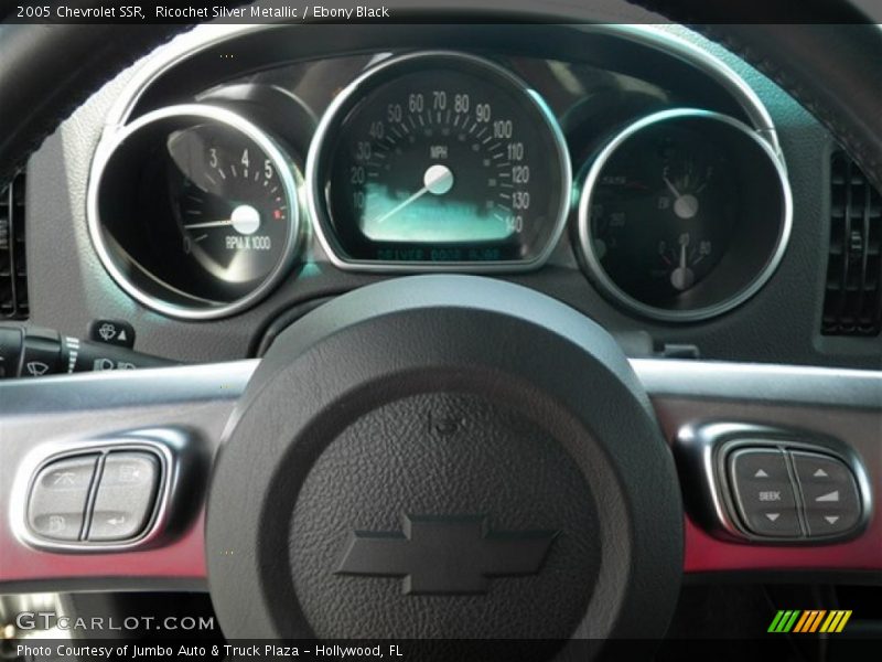 Ricochet Silver Metallic / Ebony Black 2005 Chevrolet SSR