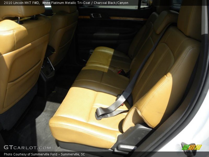 White Platinum Metallic Tri-Coat / Charcoal Black/Canyon 2010 Lincoln MKT FWD