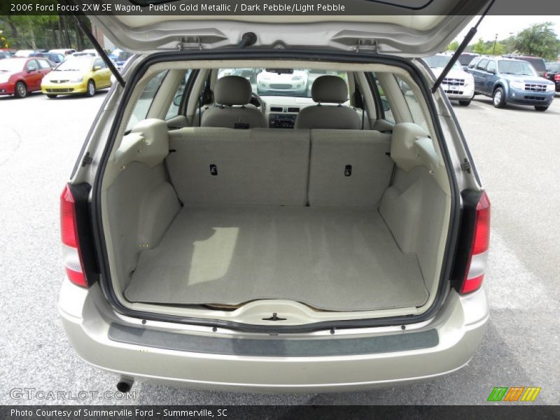  2006 Focus ZXW SE Wagon Trunk