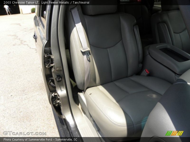 Light Pewter Metallic / Tan/Neutral 2003 Chevrolet Tahoe LT