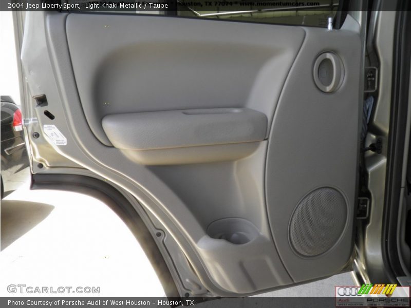 Light Khaki Metallic / Taupe 2004 Jeep Liberty Sport