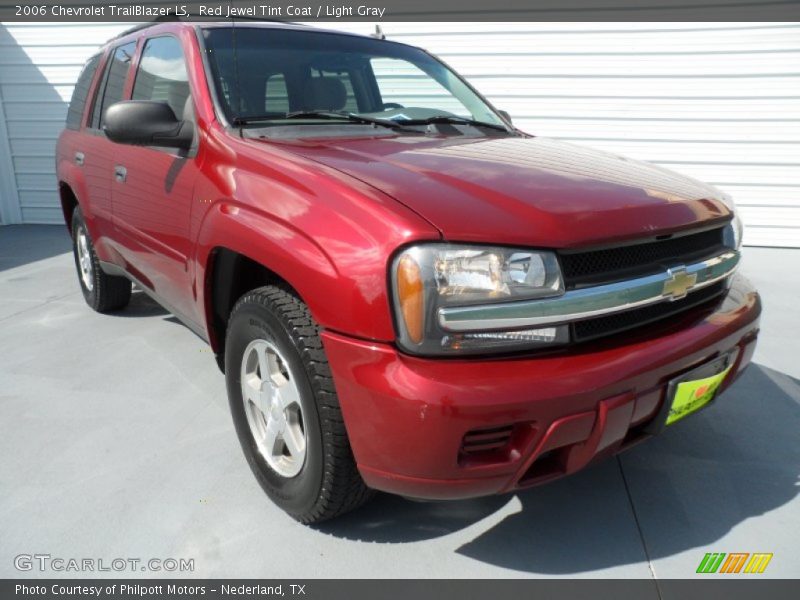 Red Jewel Tint Coat / Light Gray 2006 Chevrolet TrailBlazer LS