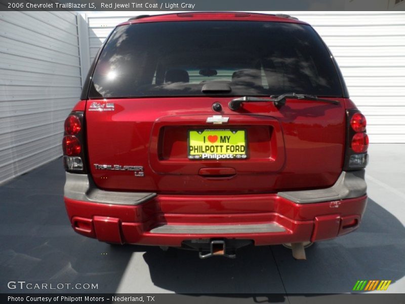 Red Jewel Tint Coat / Light Gray 2006 Chevrolet TrailBlazer LS