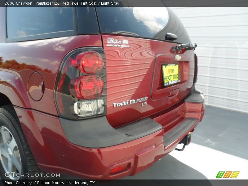 Red Jewel Tint Coat / Light Gray 2006 Chevrolet TrailBlazer LS