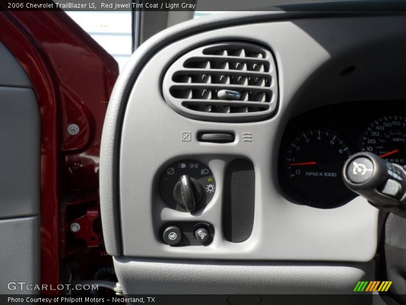 Red Jewel Tint Coat / Light Gray 2006 Chevrolet TrailBlazer LS