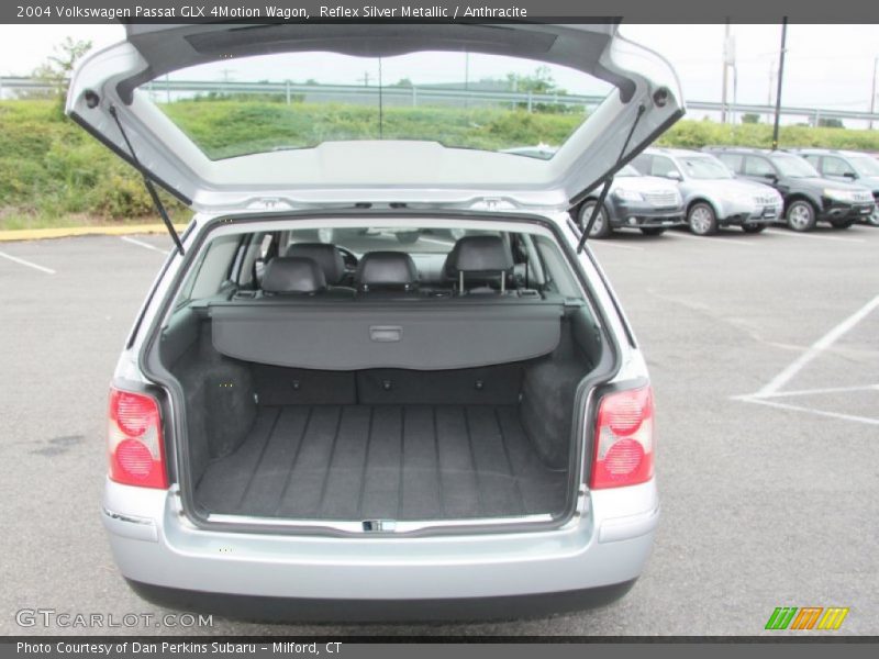  2004 Passat GLX 4Motion Wagon Trunk