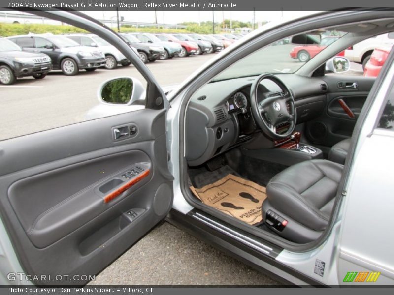  2004 Passat GLX 4Motion Wagon Anthracite Interior