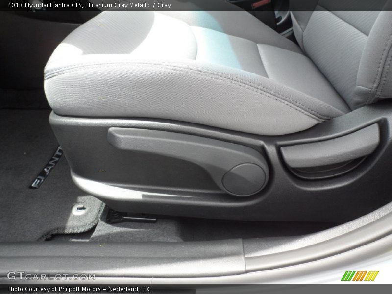 Titanium Gray Metallic / Gray 2013 Hyundai Elantra GLS
