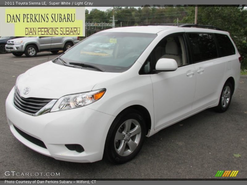 Super White / Light Gray 2011 Toyota Sienna LE