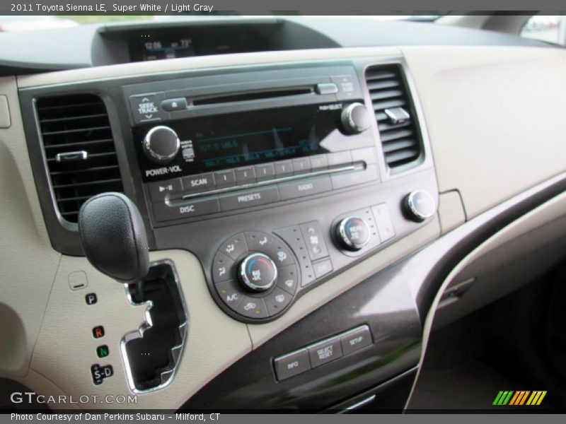 Super White / Light Gray 2011 Toyota Sienna LE